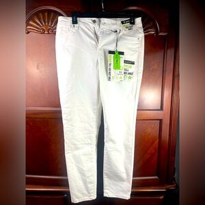 White jeans, size 6, NWT, women’s